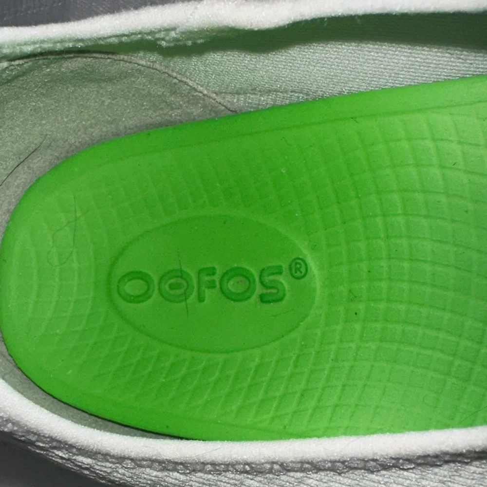 Oofos White Slip On Shoes Size 7.5 - Picture 8 of 8